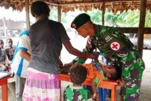 Yonif 411 Kostrad Gelar Posyandu di Perbatasan RI-PNG